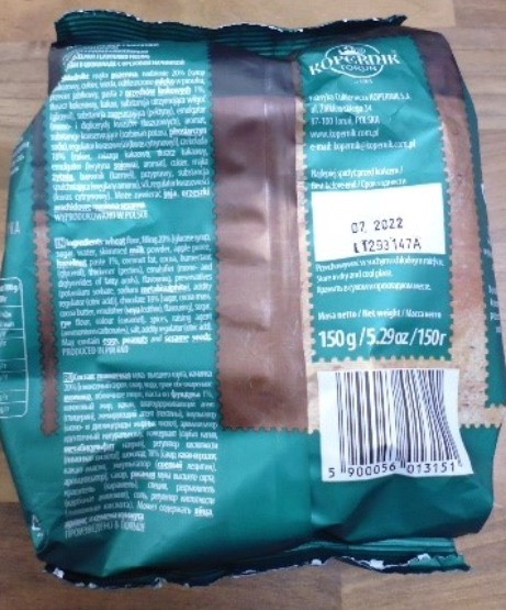 Back of the packet of gingerbread with hazelnut cream filling